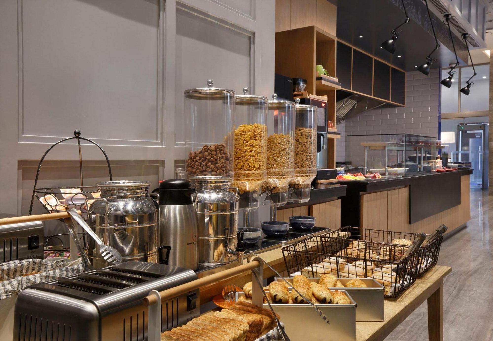 Holiday Inn Express Greater Noida Knowledge Park By Ihg Buitenkant foto